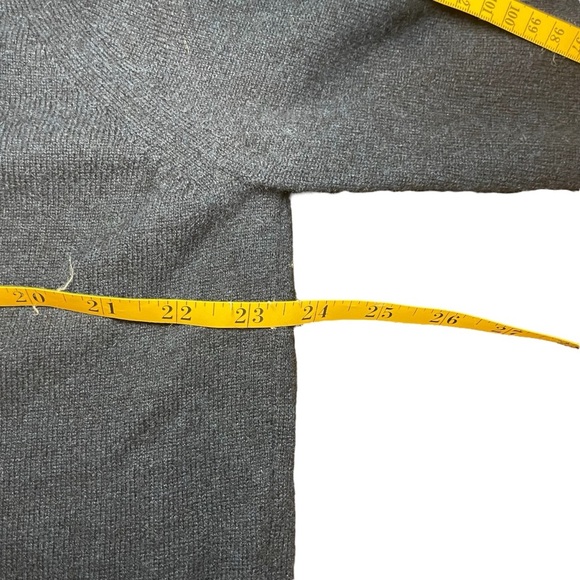 Nordstrom Men’s 100% Italian Cashmere Navy Blue Sweater XL Extra Large V-Neck - Picture 6 of 8